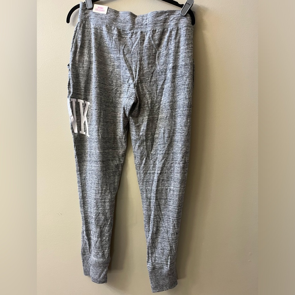 *NWT* pink sweatpants size Medium